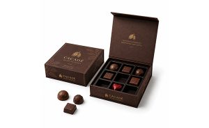 Custom chocolate packaging boxes with premium gift packaging design