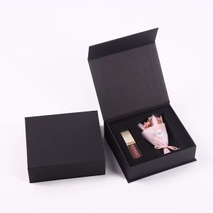 Custom magnetic box for skincare and makeup products