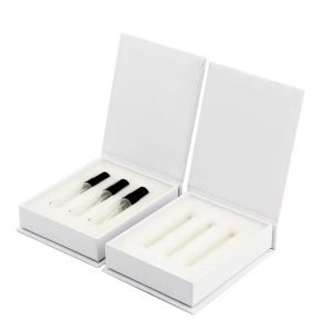 Perfume sample gift box with insert for fragrance brands